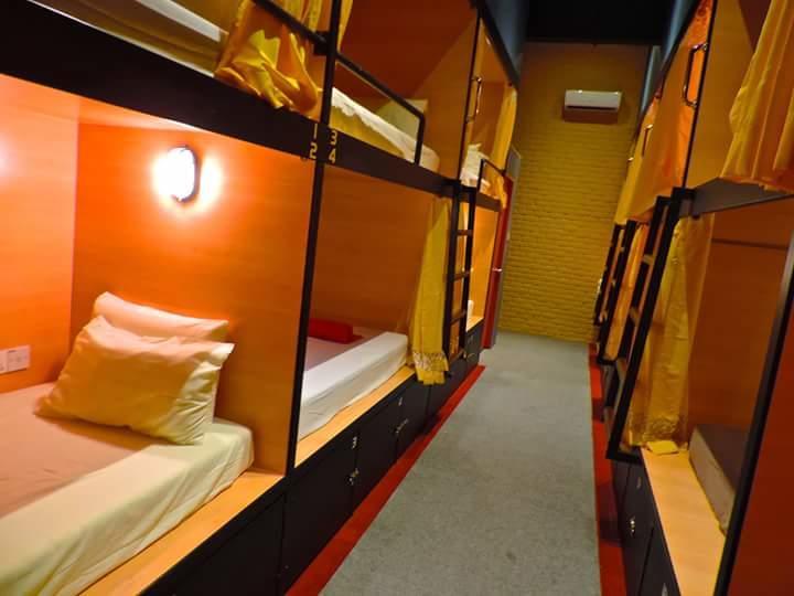 Skypod Boutique Hostel Кота-Кінабалу Екстер'єр фото