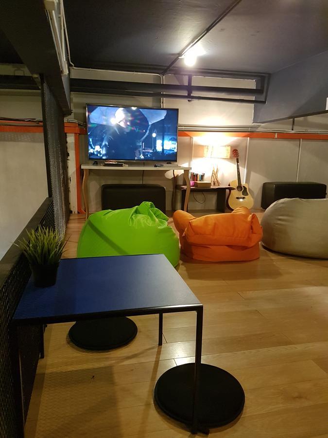 Skypod Boutique Hostel Кота-Кінабалу Екстер'єр фото
